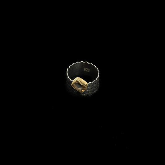 "Offset" ring