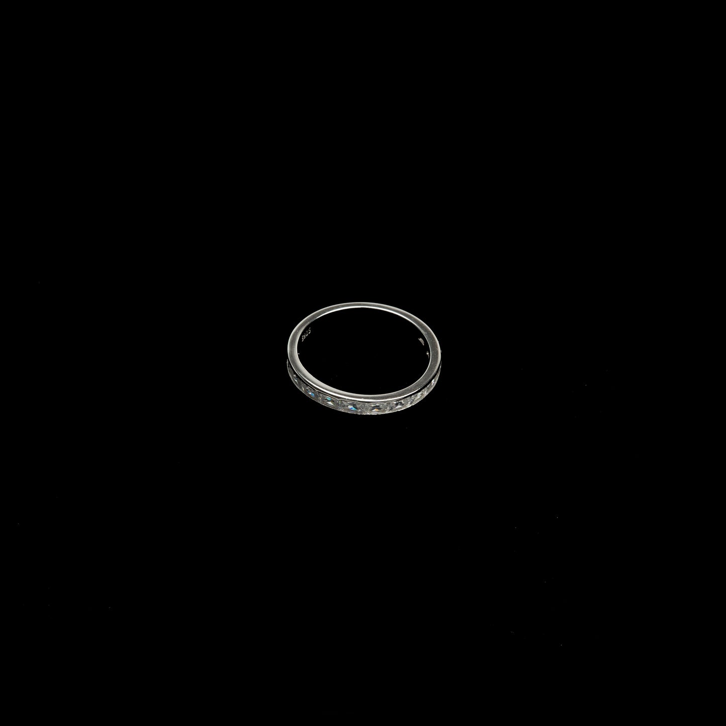 "Luminous" ring