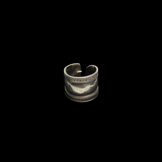 “Column” ring