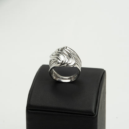 “Pulse” ring