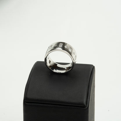 "Mirrors" ring