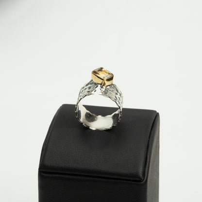 "Offset" ring
