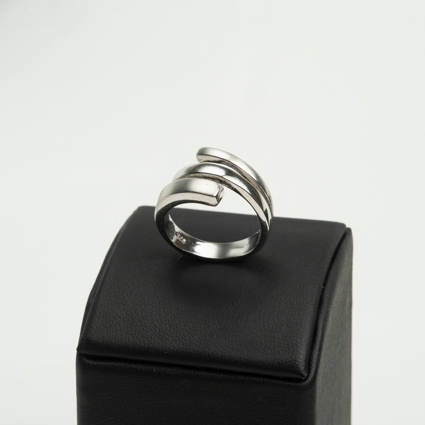 “Tidal wave” ring