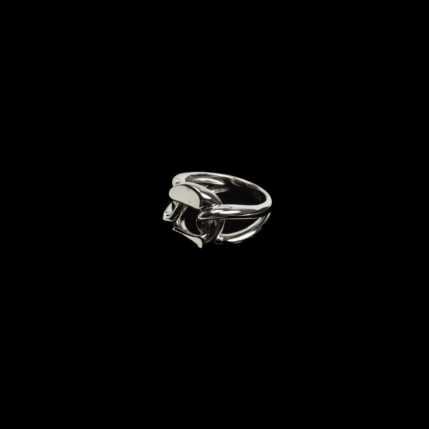 “Tangle” ring