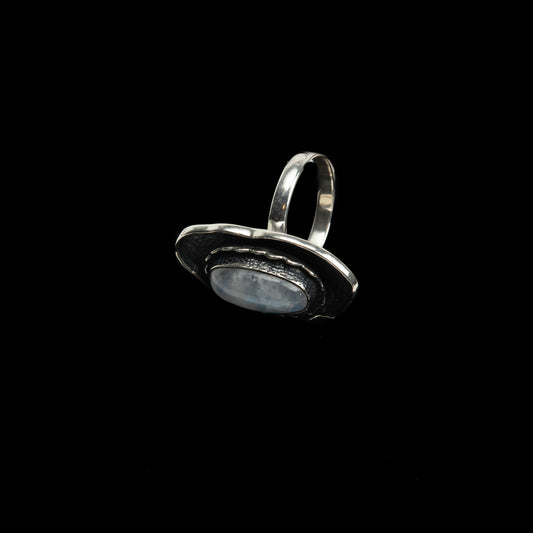 “Oyster” ring