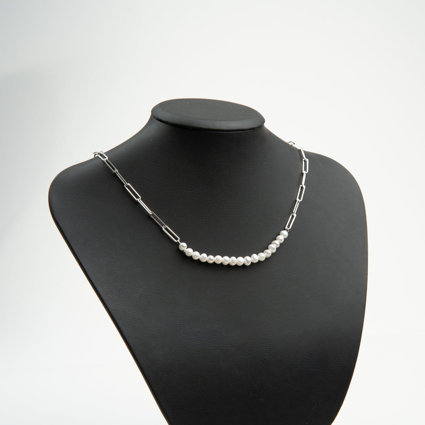 "Timeless Pearls" necklace