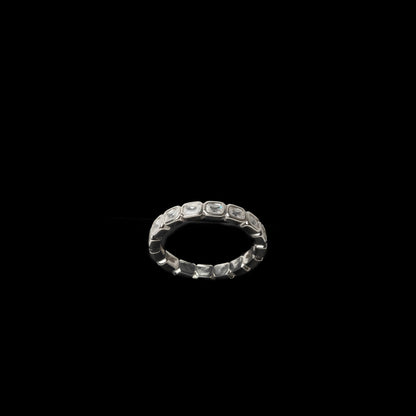 “Frame” ring