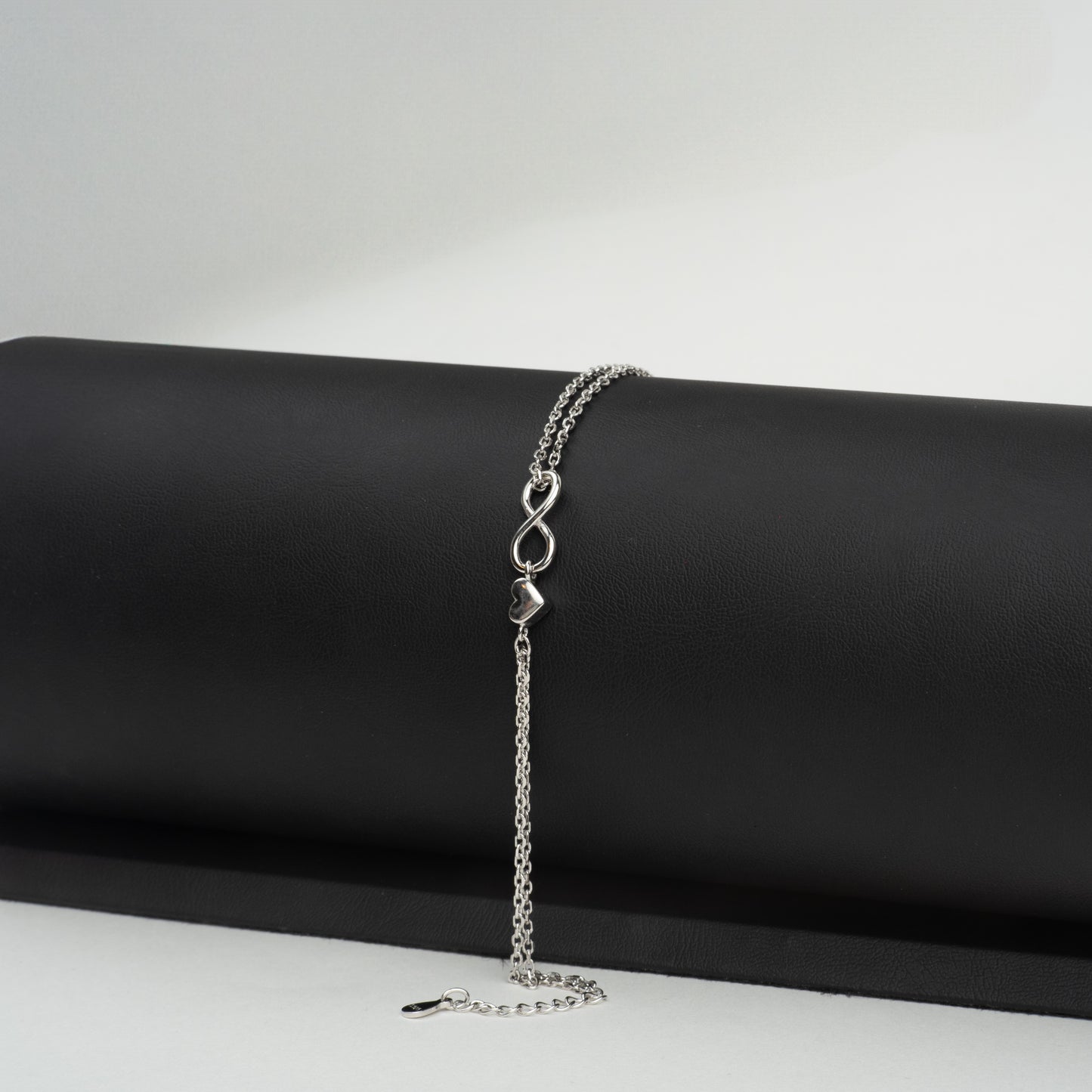 "Infinite Love" bracelet