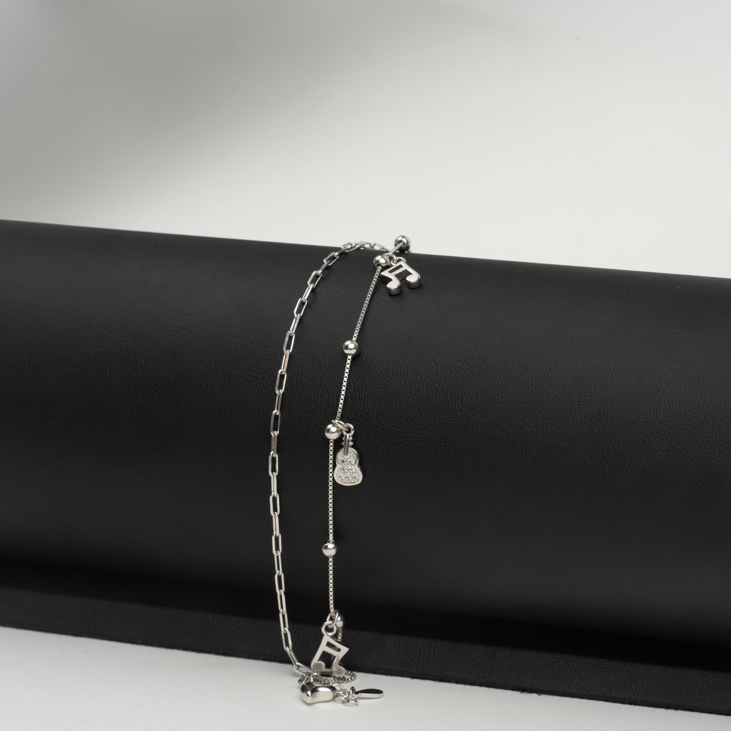 "Music Charm" bracelet