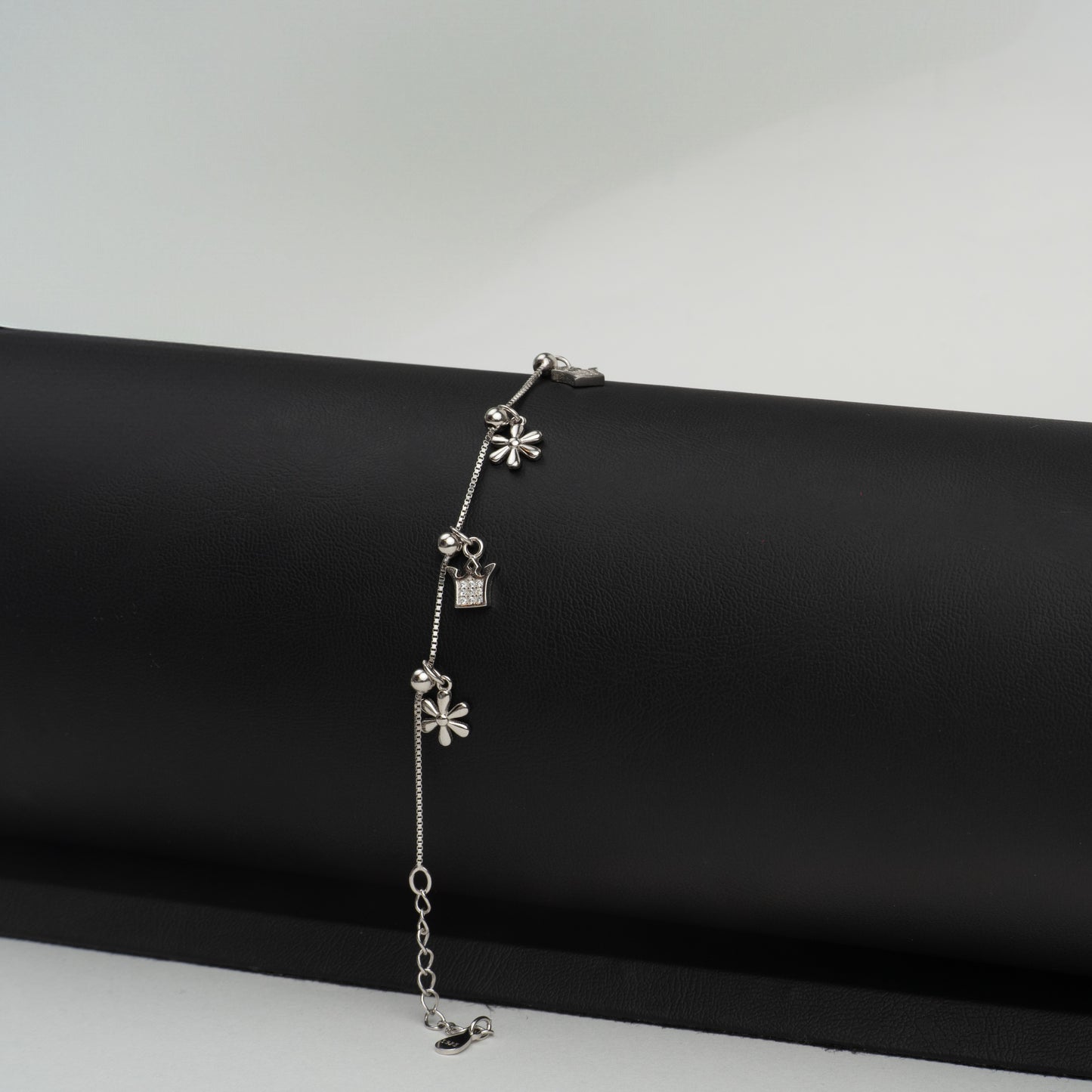 "Royal Charms" bracelet
